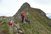 82 Alla Bocchetta Triomen (2205 m) con vista sul Triomen (2245 m)